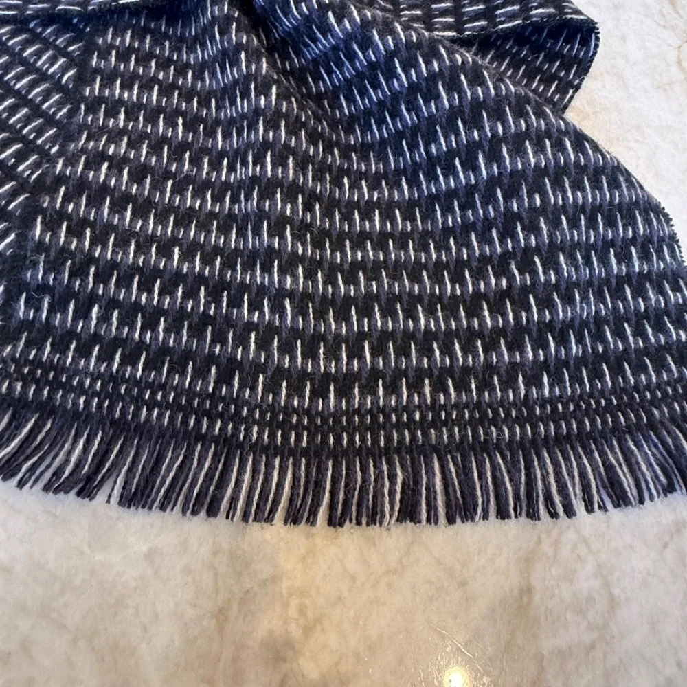 Bloomingdale's The Men's Store Cashmere/Wool Blend Neck Scarf Black/White Fringe